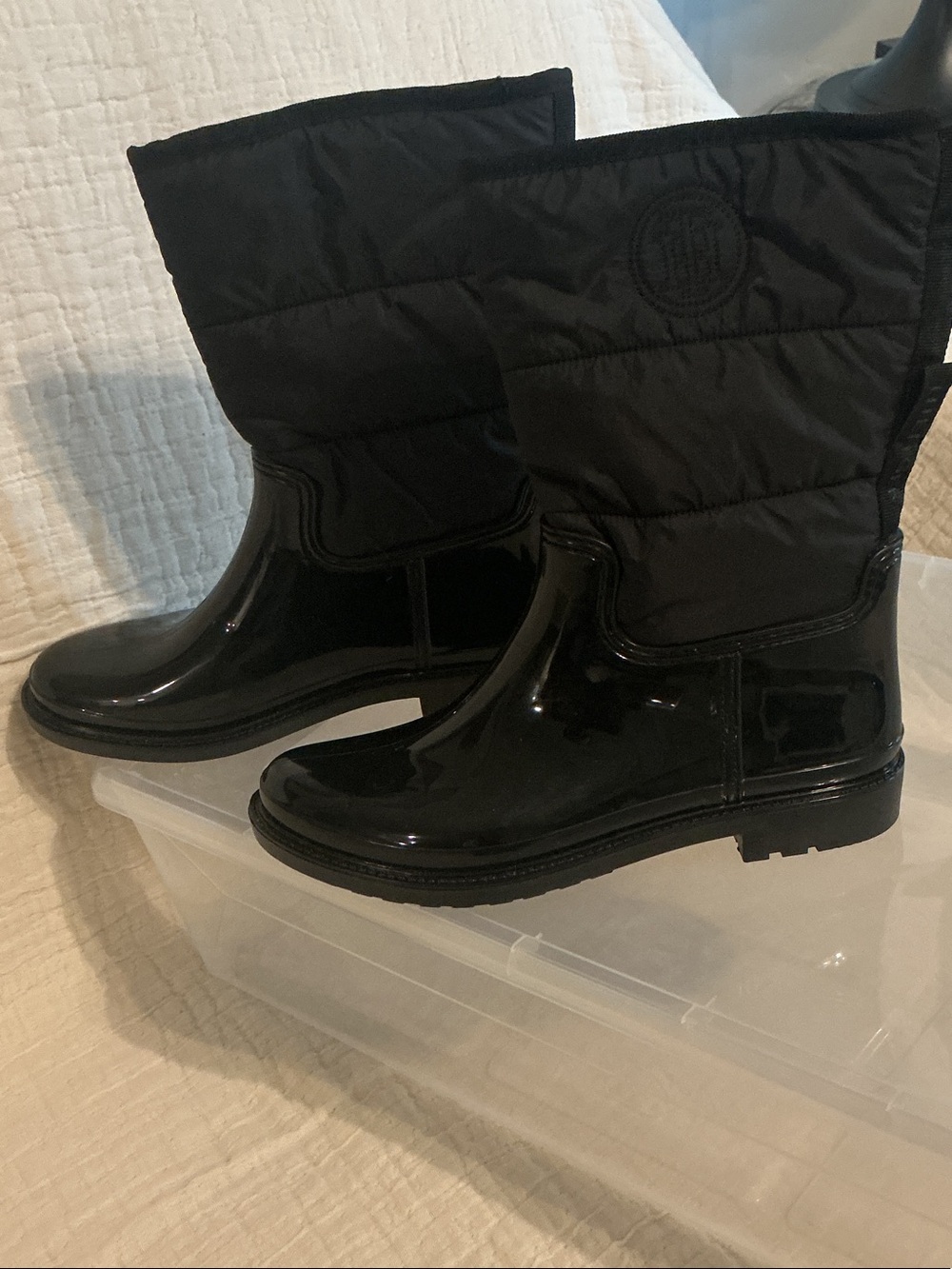 New Hilfiger Black Shiny Base with Quilted to Calf Snow Boot